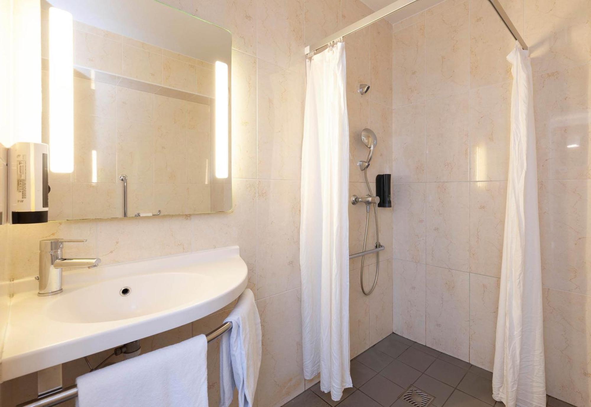 Bayonne Hotel